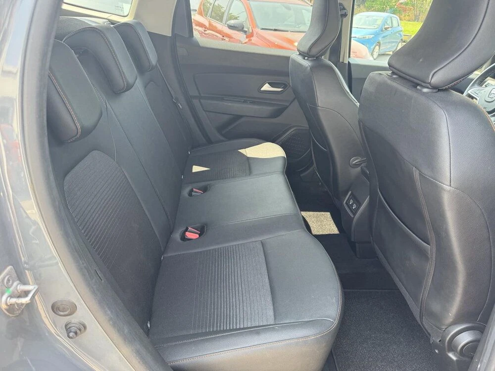Dacia Duster, снимка 15 - Автомобили и джипове - 56431509