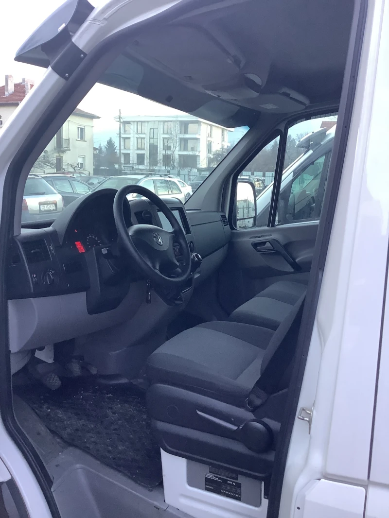 VW Crafter, снимка 11 - Бусове и автобуси - 49584183