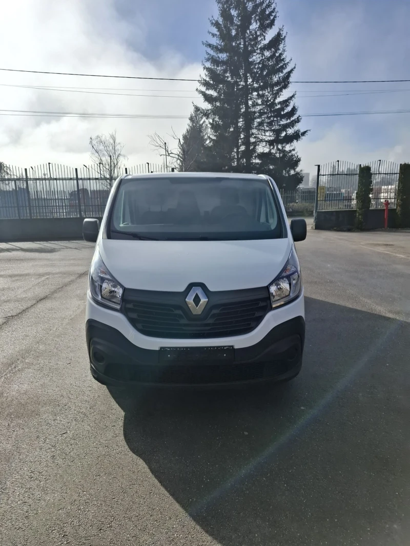Renault Trafic, снимка 3 - Бусове и автобуси - 53263743