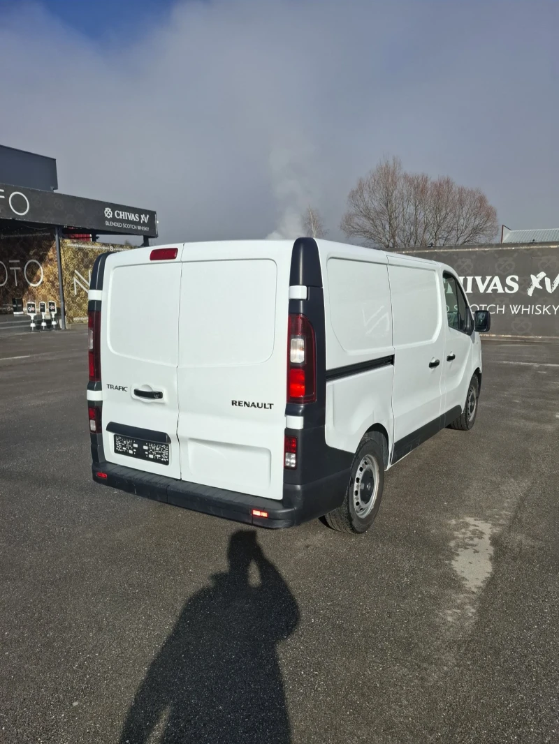 Renault Trafic, снимка 6 - Бусове и автобуси - 53263743