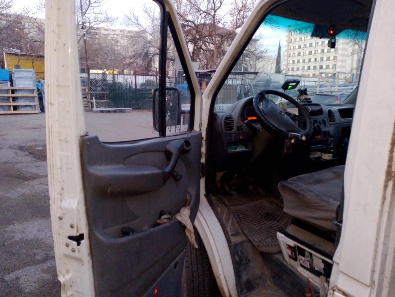 Mercedes-Benz Sprinter 411, снимка 7 - Бусове и автобуси - 53708306