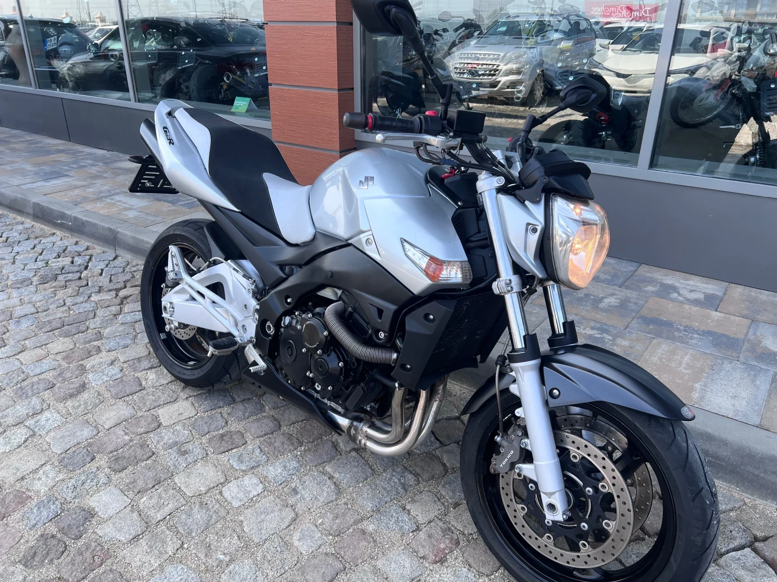 Suzuki Gsr 600 - изображение 2