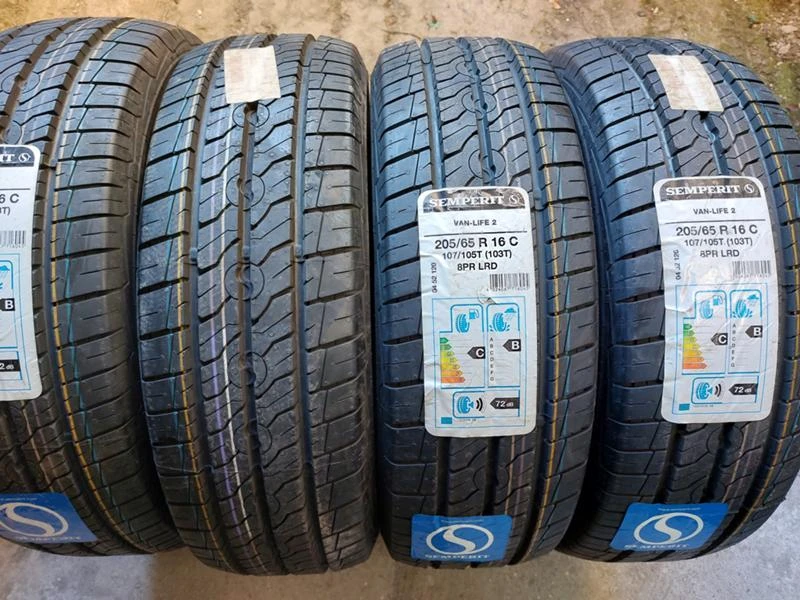 Гуми Летни 205/65R16, снимка 1 - Гуми и джанти - 35772231