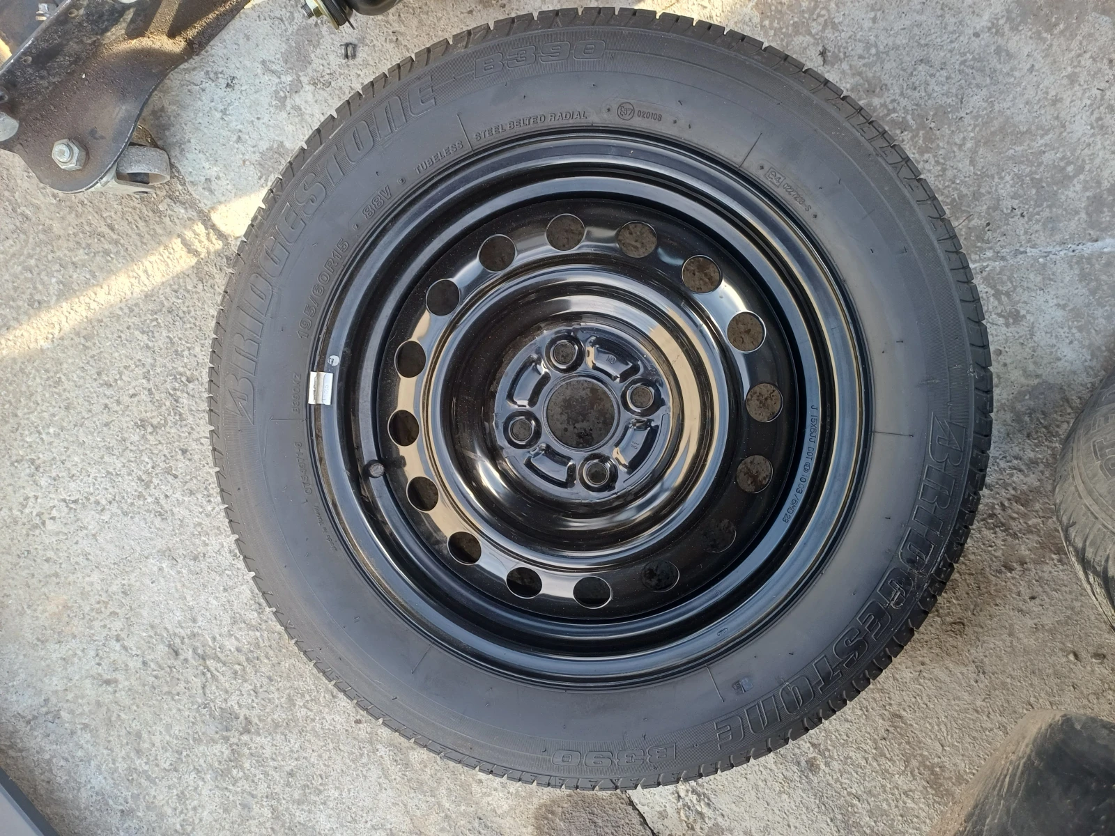 ���� � ������ 195/60R15 �� Toyota Corolla verso | Mobile.bg � ����������� 1