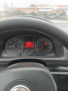VW Touran 2.0tdi - 3500 € / 6845.40 лв. - 89890900 7