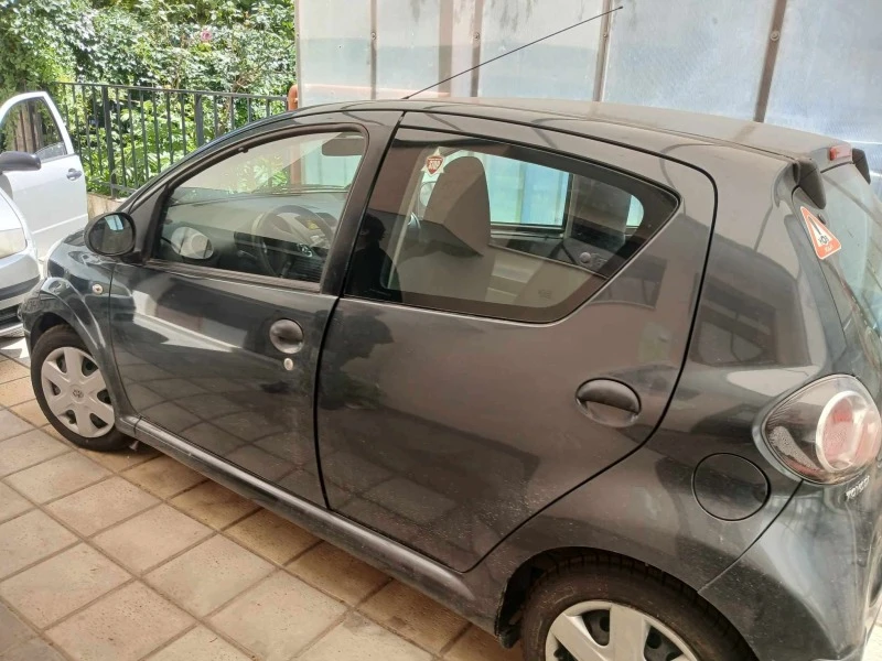 Toyota Aygo, снимка 8 - Автомобили и джипове - 47342566