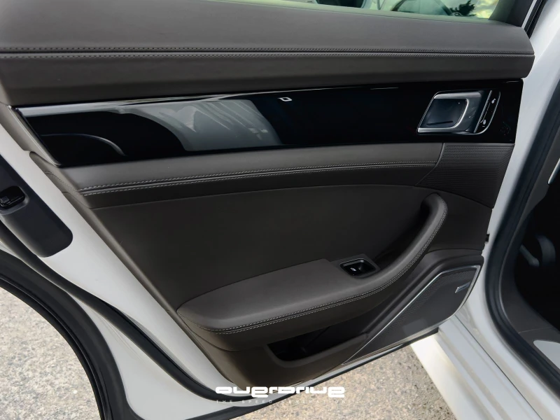 Porsche Panamera 4S Diesel В гаранция!, снимка 11 - Автомобили и джипове - 47178337