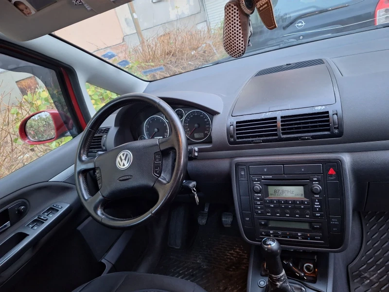 VW Sharan 2.0 115 БРЦ ГАЭ, снимка 11 - Автомобили и джипове - 48444377