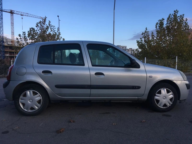 Renault Clio, снимка 7 - Автомобили и джипове - 48654403