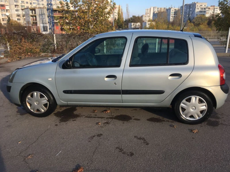 Renault Clio, снимка 6 - Автомобили и джипове - 48654403