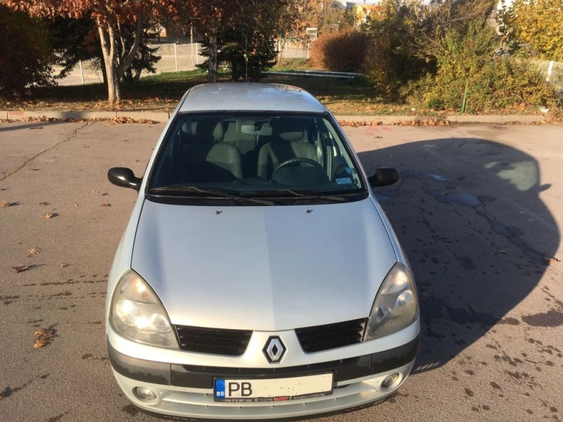 Renault Clio, снимка 3 - Автомобили и джипове - 48654403