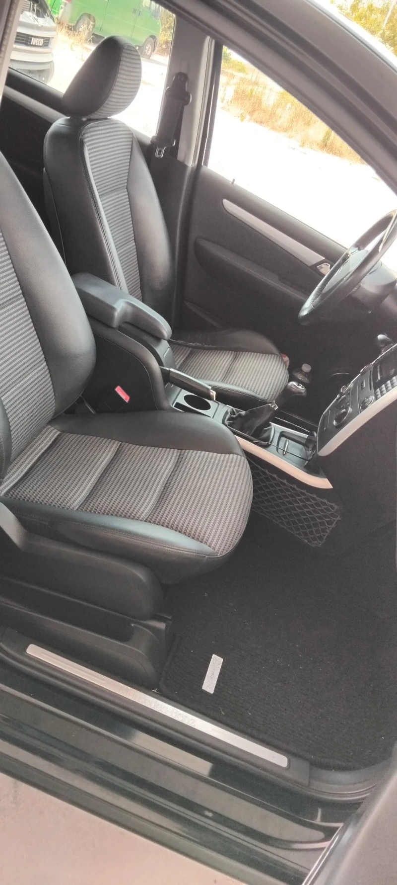 Mercedes-Benz A 160 Avantgarde, снимка 9 - Автомобили и джипове - 52556868