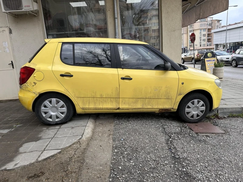 Skoda Fabia, снимка 2 - Автомобили и джипове - 52361549