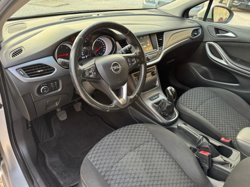 Opel Astra 1.6TDI-95кс, снимка 16 - Автомобили и джипове - 52727942