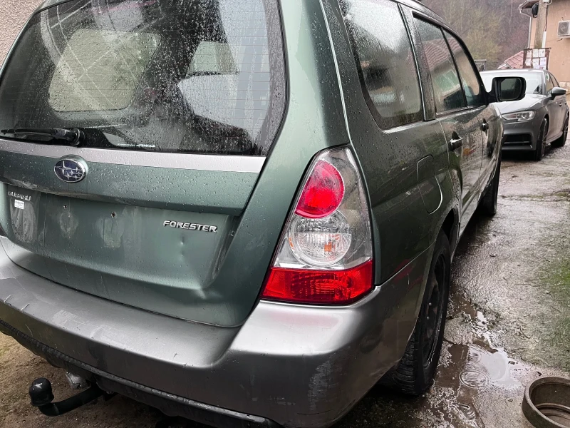 Subaru Forester 2.0, снимка 4 - Автомобили и джипове - 52892284