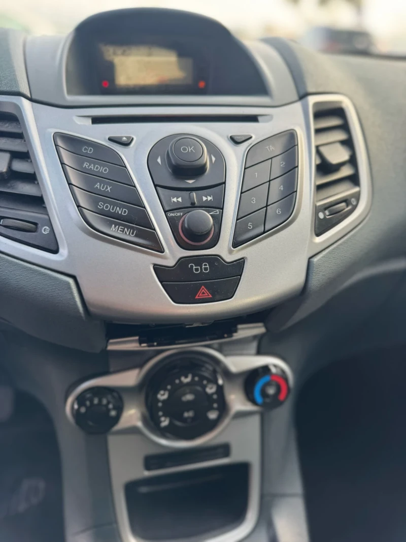 Ford Fiesta 1.4 97k.c LPG, снимка 6 - Автомобили и джипове - 53117362