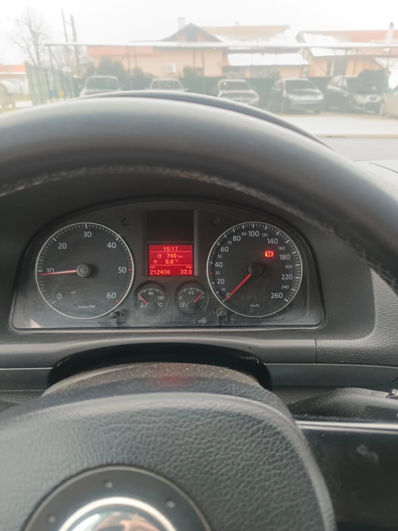 VW Touran 2.0tdi, снимка 7 - Автомобили и джипове - 53575887