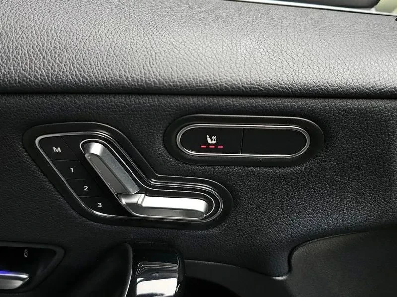 Mercedes-Benz A 250, снимка 16 - Автомобили и джипове - 56740266