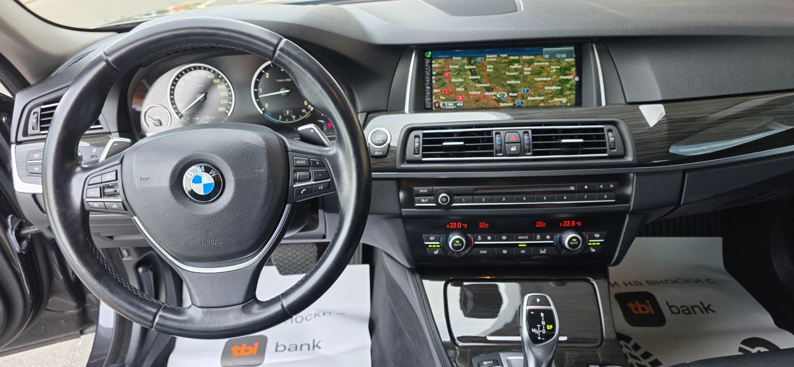 BMW 530 3.0d Xdrive* FACE* HEAD UP* LUXURY* ШВЕЙЦАРИЯ, снимка 12 - Автомобили и джипове - 55197639