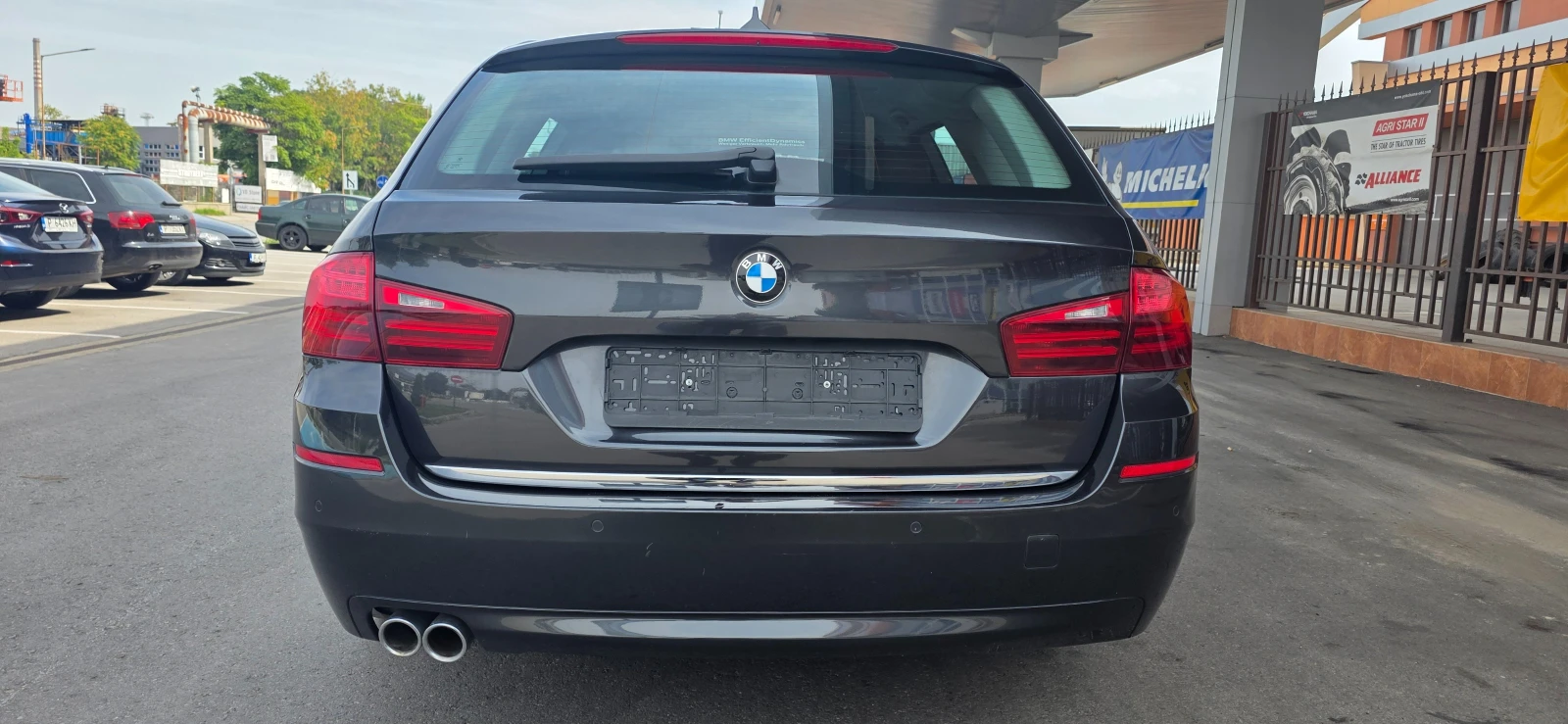 BMW 530 3.0d Xdrive* FACE* HEAD UP* LUXURY* ШВЕЙЦАРИЯ, снимка 5 - Автомобили и джипове - 55197639