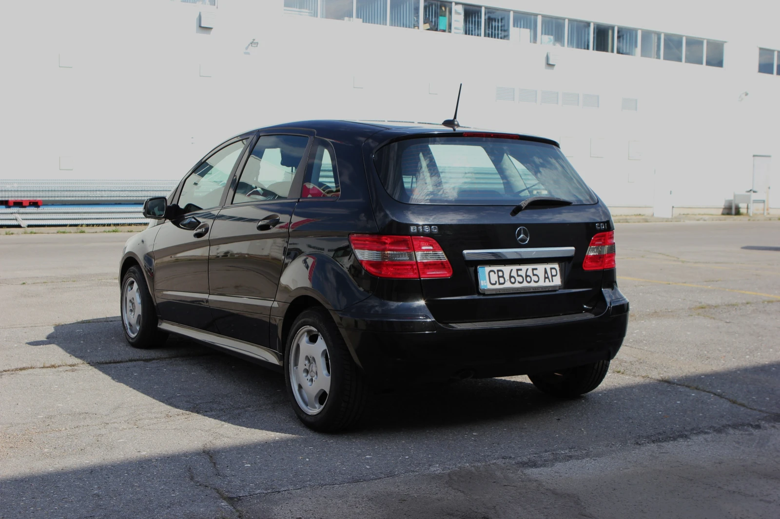 Mercedes-Benz B 180 CDI Sports Tourer - изображение 6