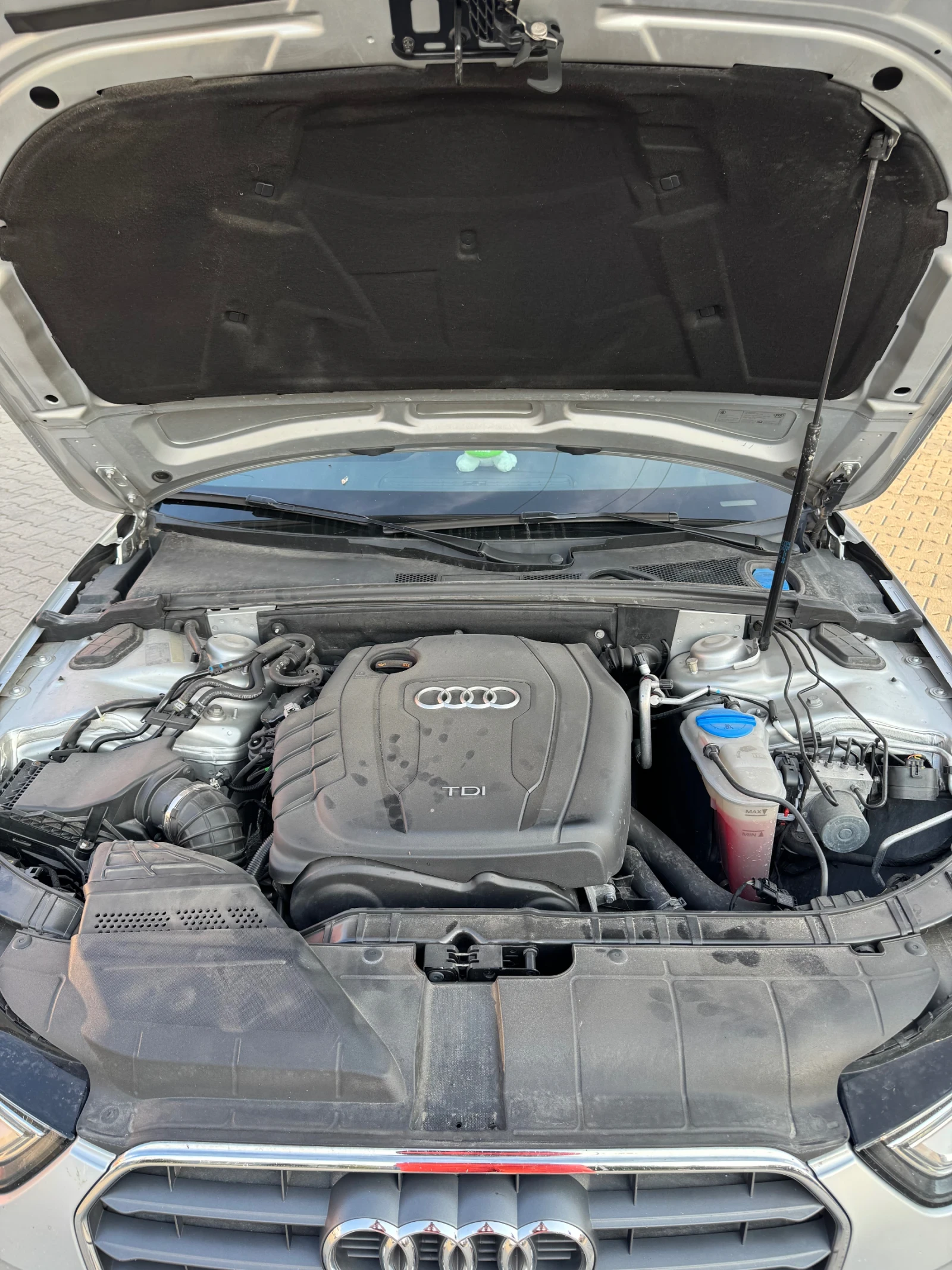 Audi A4 2.0TDI - изображение 6