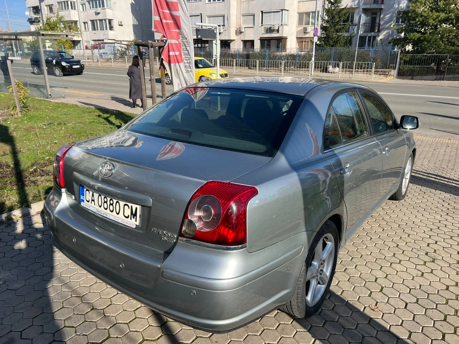 Toyota Avensis 2.2D-4D/КОЖА - изображение 3