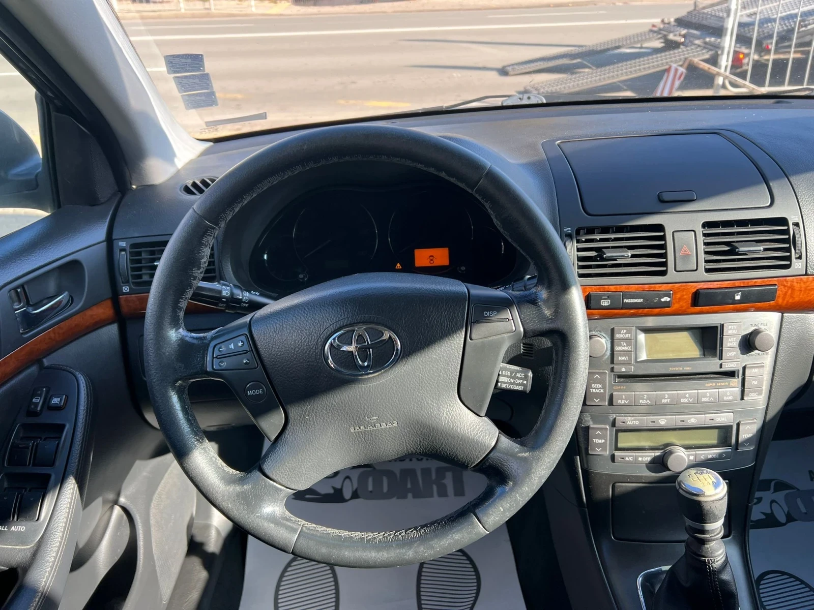 Toyota Avensis 2.2D-4D/КОЖА - изображение 8