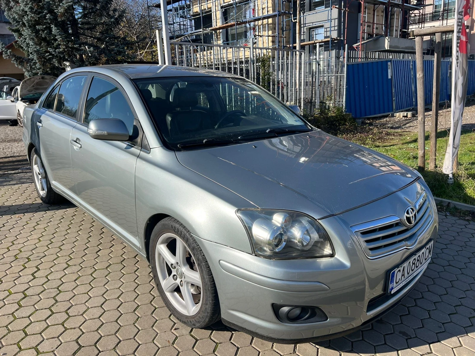 Toyota Avensis 2.2D-4D/КОЖА - изображение 2