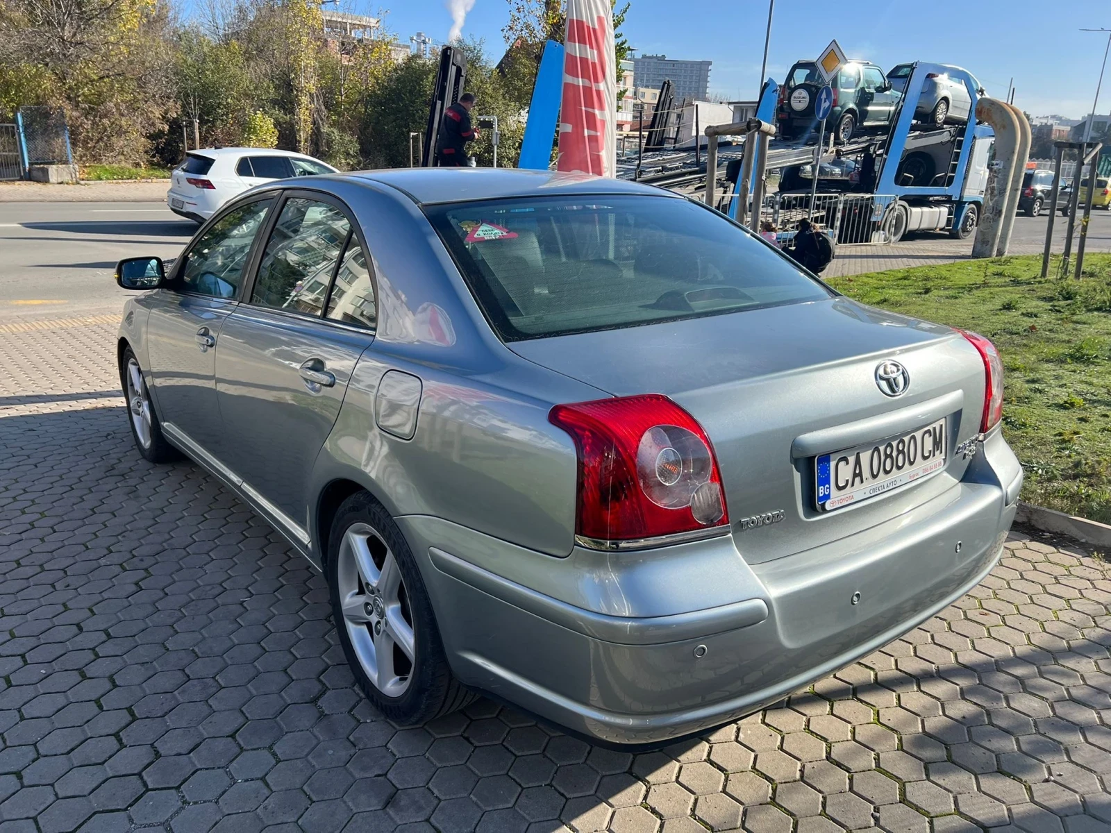 Toyota Avensis 2.2D-4D/КОЖА - изображение 4