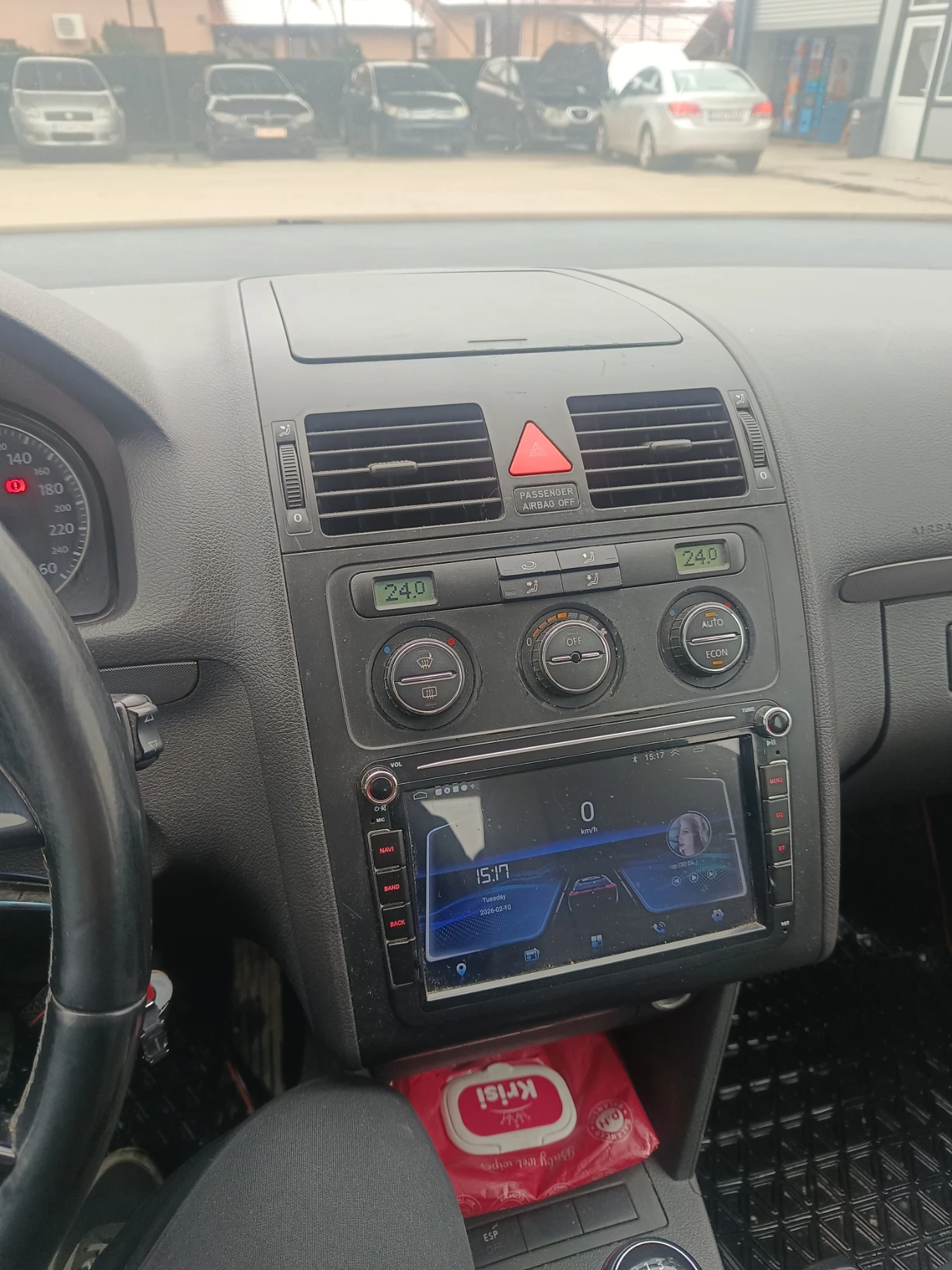 VW Touran 2.0tdi, снимка 11 - Автомобили и джипове - 53575887