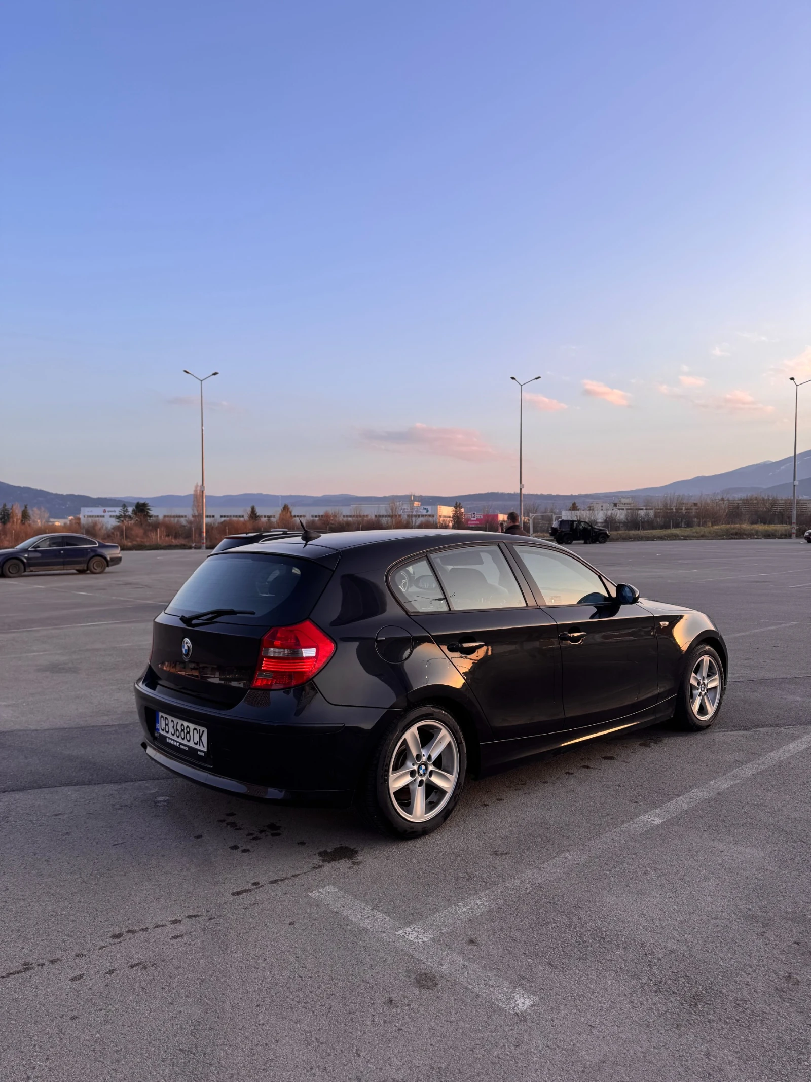 BMW 118 118i, снимка 3 - Автомобили и джипове - 53971124