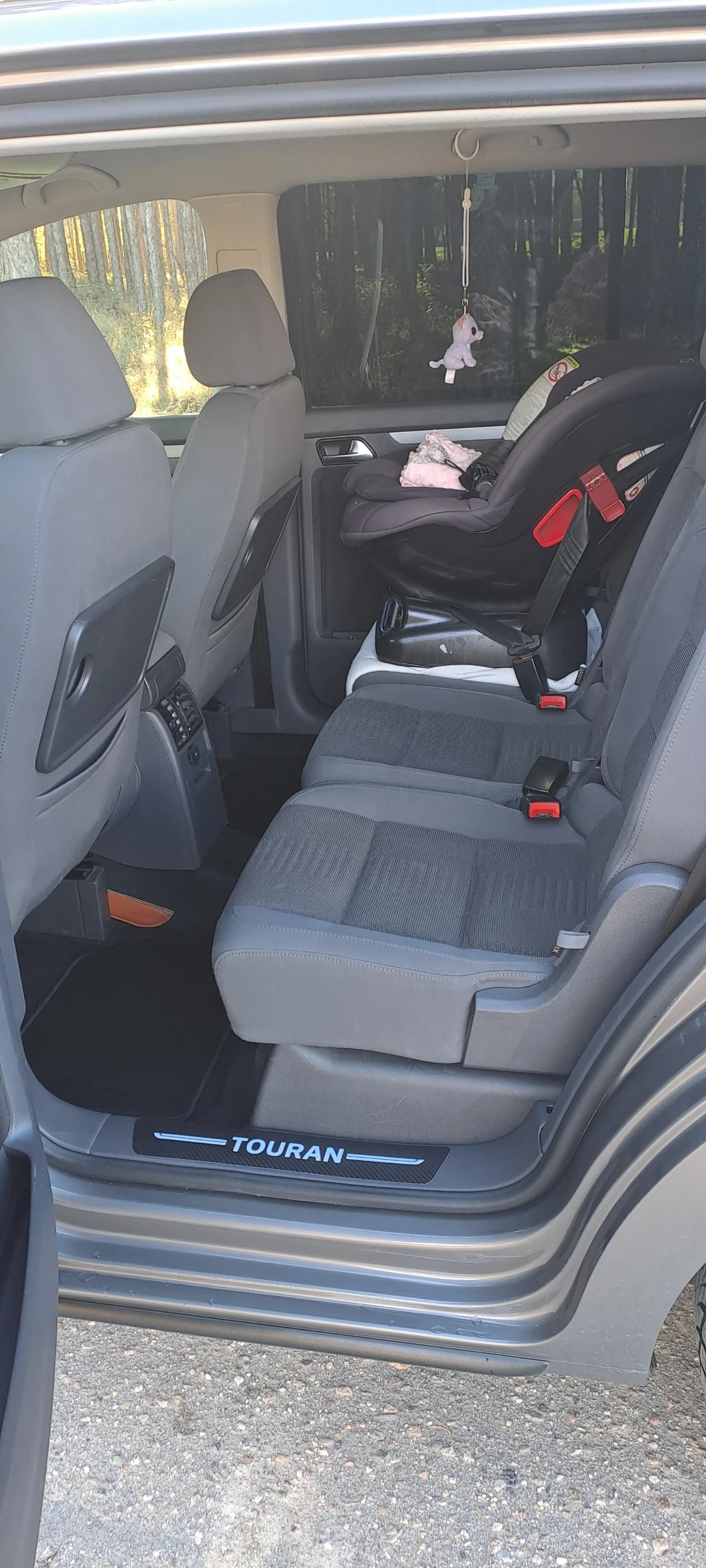 VW Touran 1.9 TDI 105, снимка 9 - Автомобили и джипове - 54001073