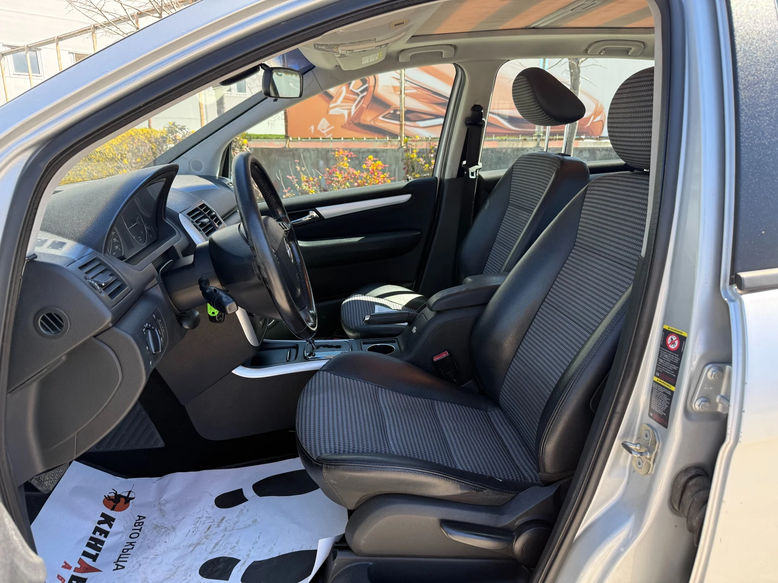 Mercedes-Benz A 180 Автоматик/Панорама, снимка 9 - Автомобили и джипове - 54123908