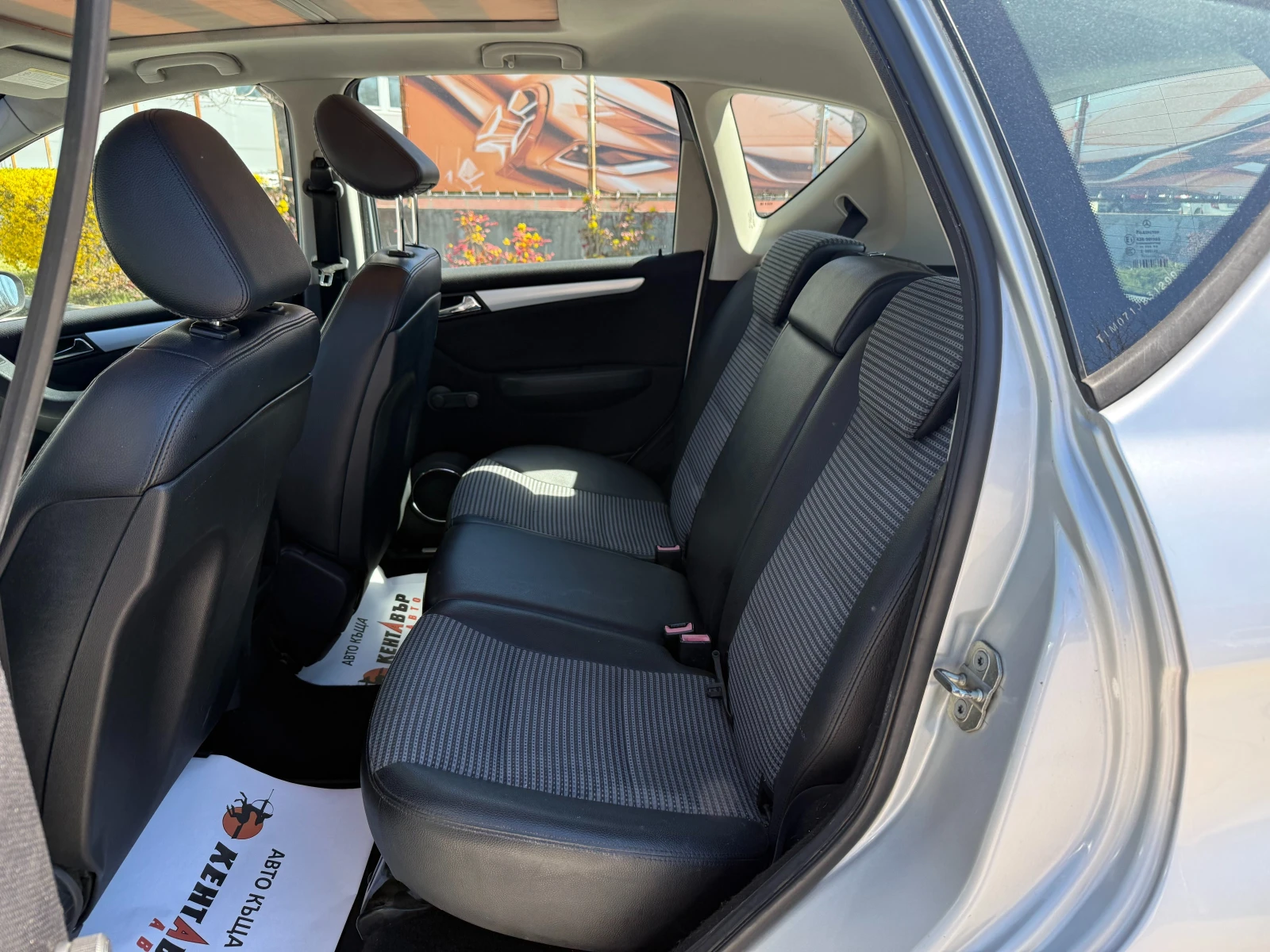 Mercedes-Benz A 180 Автоматик/Панорама, снимка 10 - Автомобили и джипове - 54123908