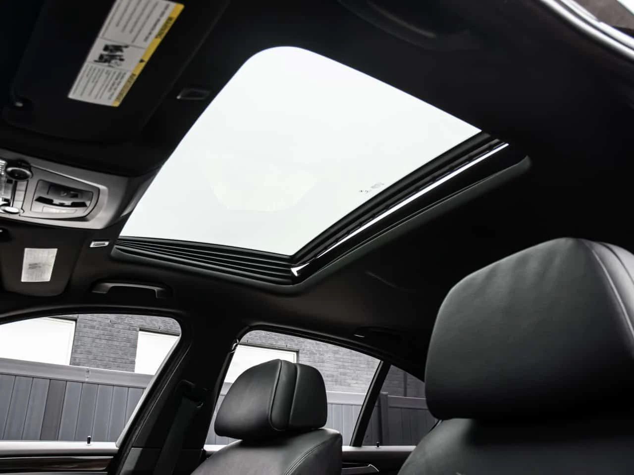 BMW 535 * xDrive * М-пакет* ФИСКИРАНА ЦЕНА* , снимка 10 - Автомобили и джипове - 54157091