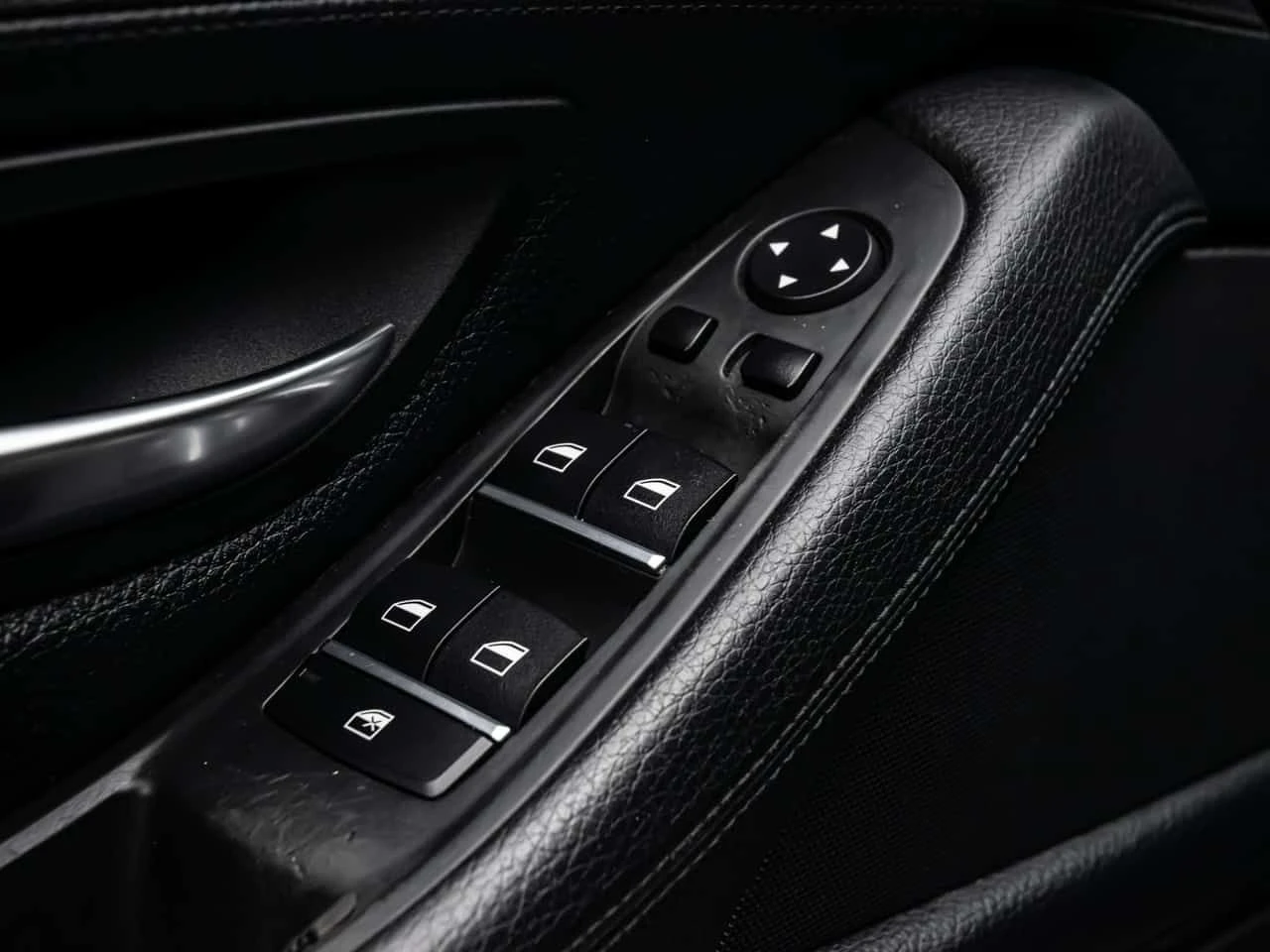 BMW 535 * xDrive * М-пакет* ФИСКИРАНА ЦЕНА* , снимка 11 - Автомобили и джипове - 54157091