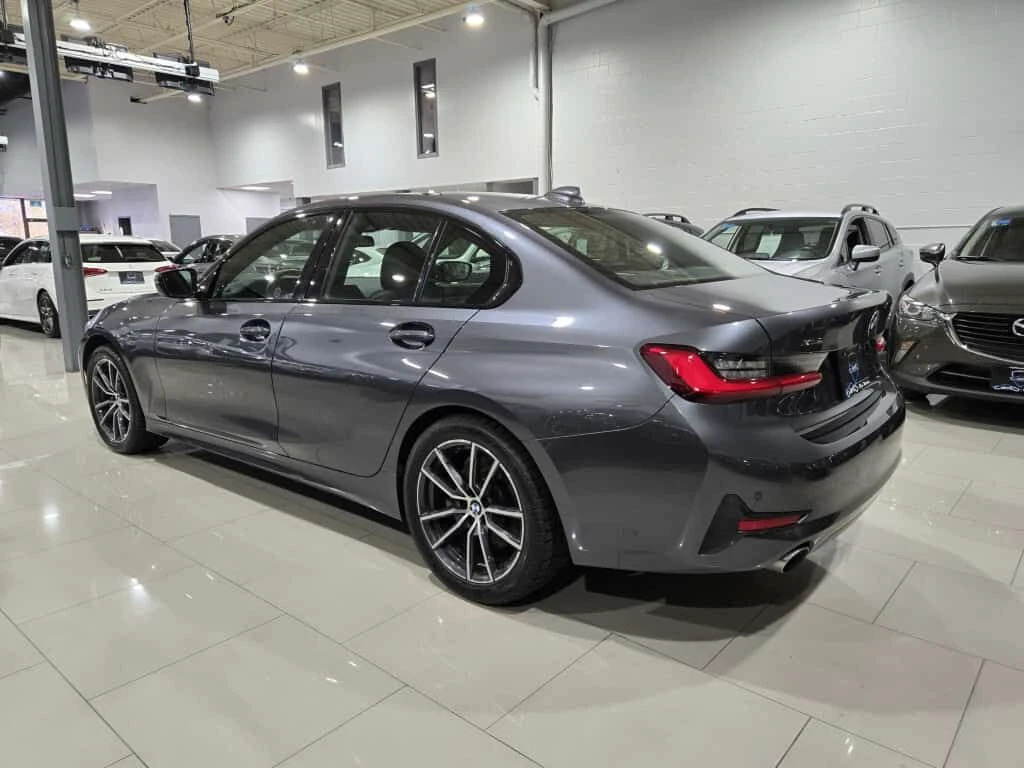 BMW 330 * AWD No Accident Apple CarPlay Navigation Sunroof | Mobile.bg � ����������� 3