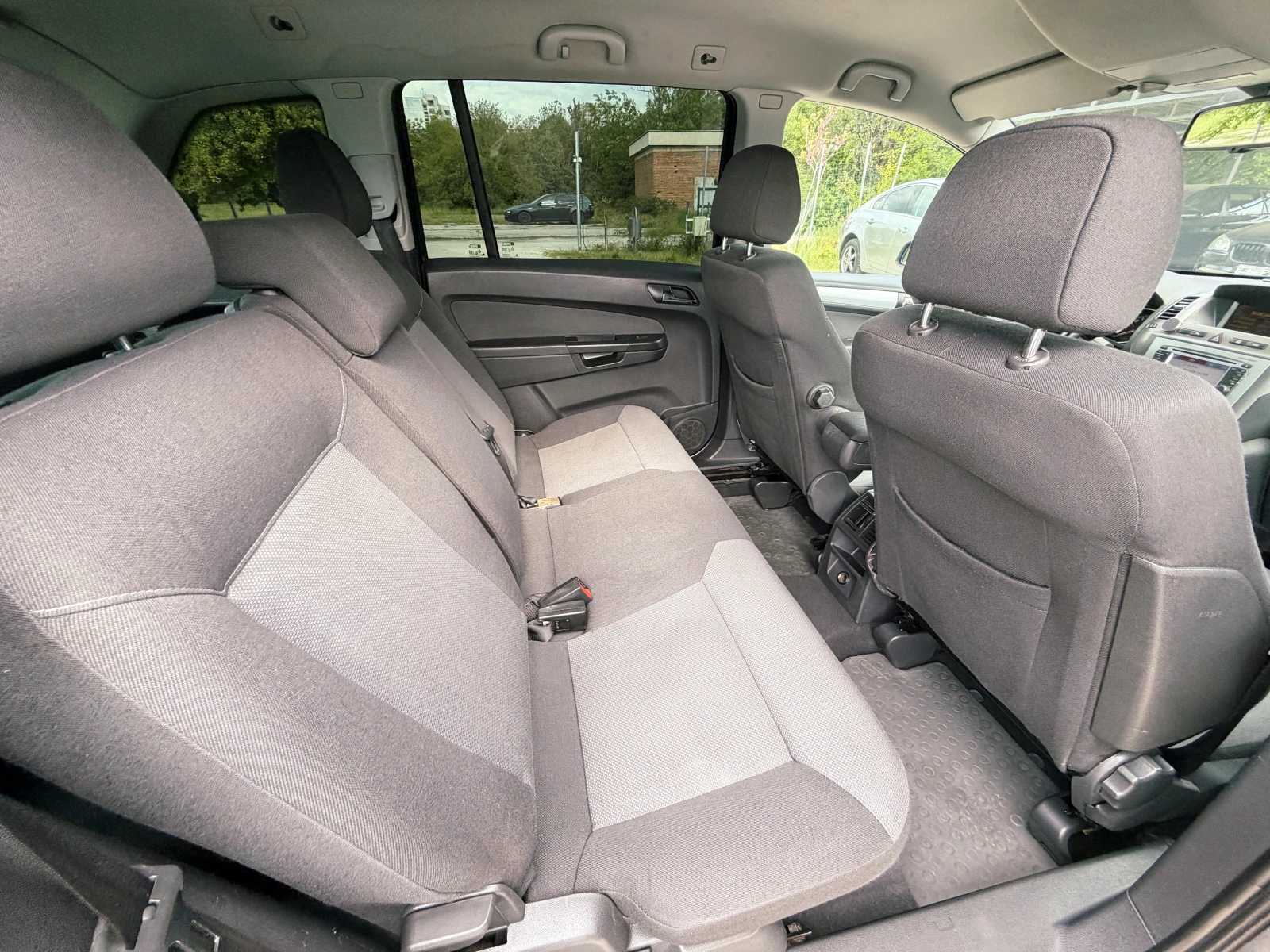 Opel Zafira 1.9JTD 120hp 7 ����� ��������� | Mobile.bg � ����������� 11