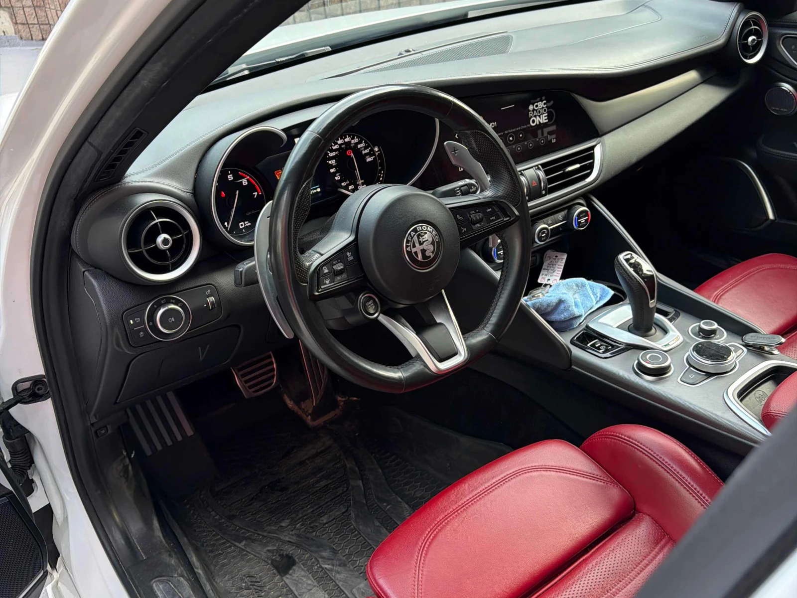 Alfa Romeo Giulia VELOCE/AWD/H&K/Distronic, снимка 13 - Автомобили и джипове - 54910912