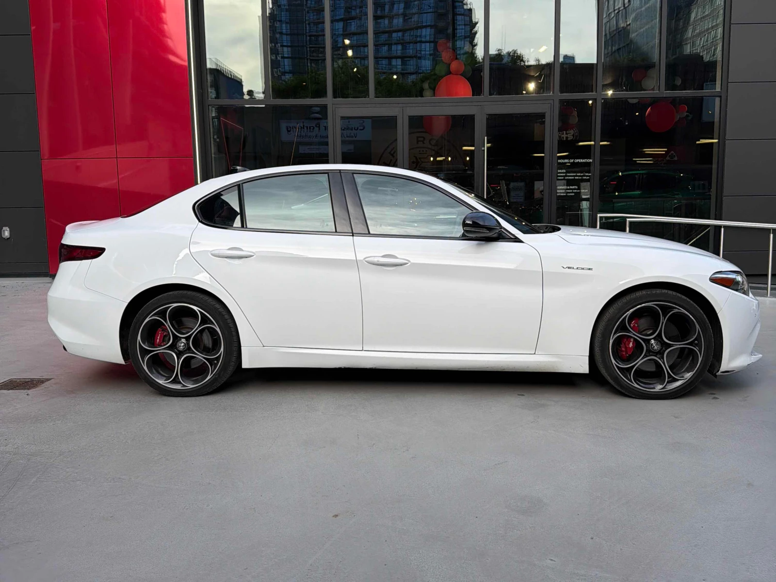 Alfa Romeo Giulia VELOCE/AWD/H&K/Distronic, снимка 4 - Автомобили и джипове - 54910912
