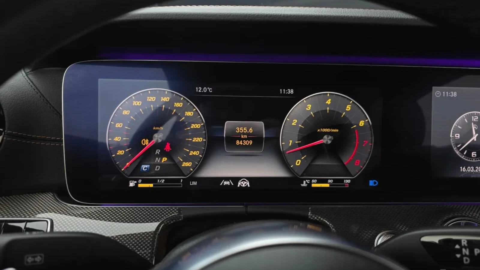 Mercedes-Benz E 450 AMG PKG/ 360 CAM/BURMASTER/HEAD UP/DISTRONIC, снимка 8 - Автомобили и джипове - 54946756