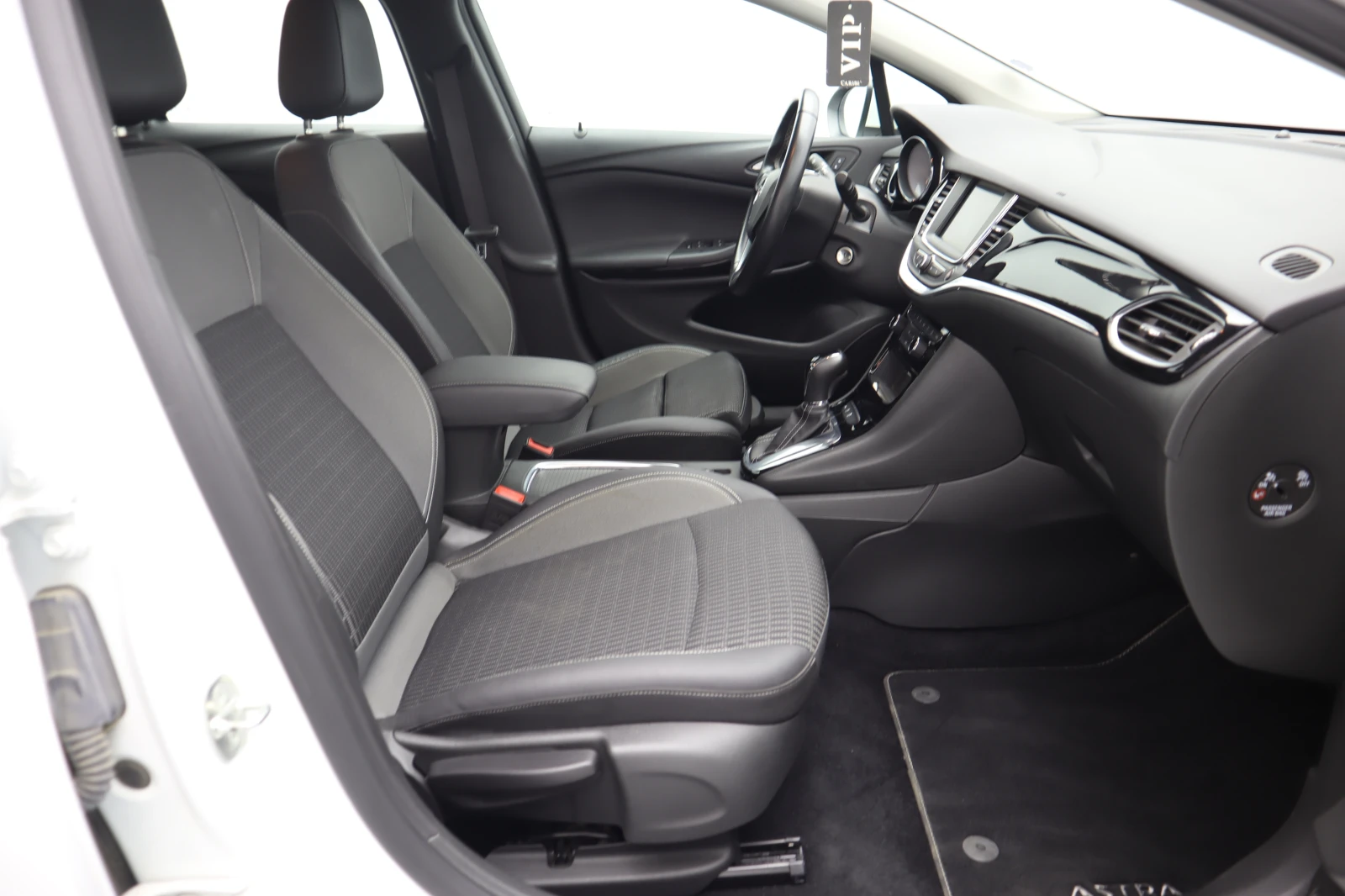 Opel Astra 1.4T, снимка 13 - Автомобили и джипове - 55049870