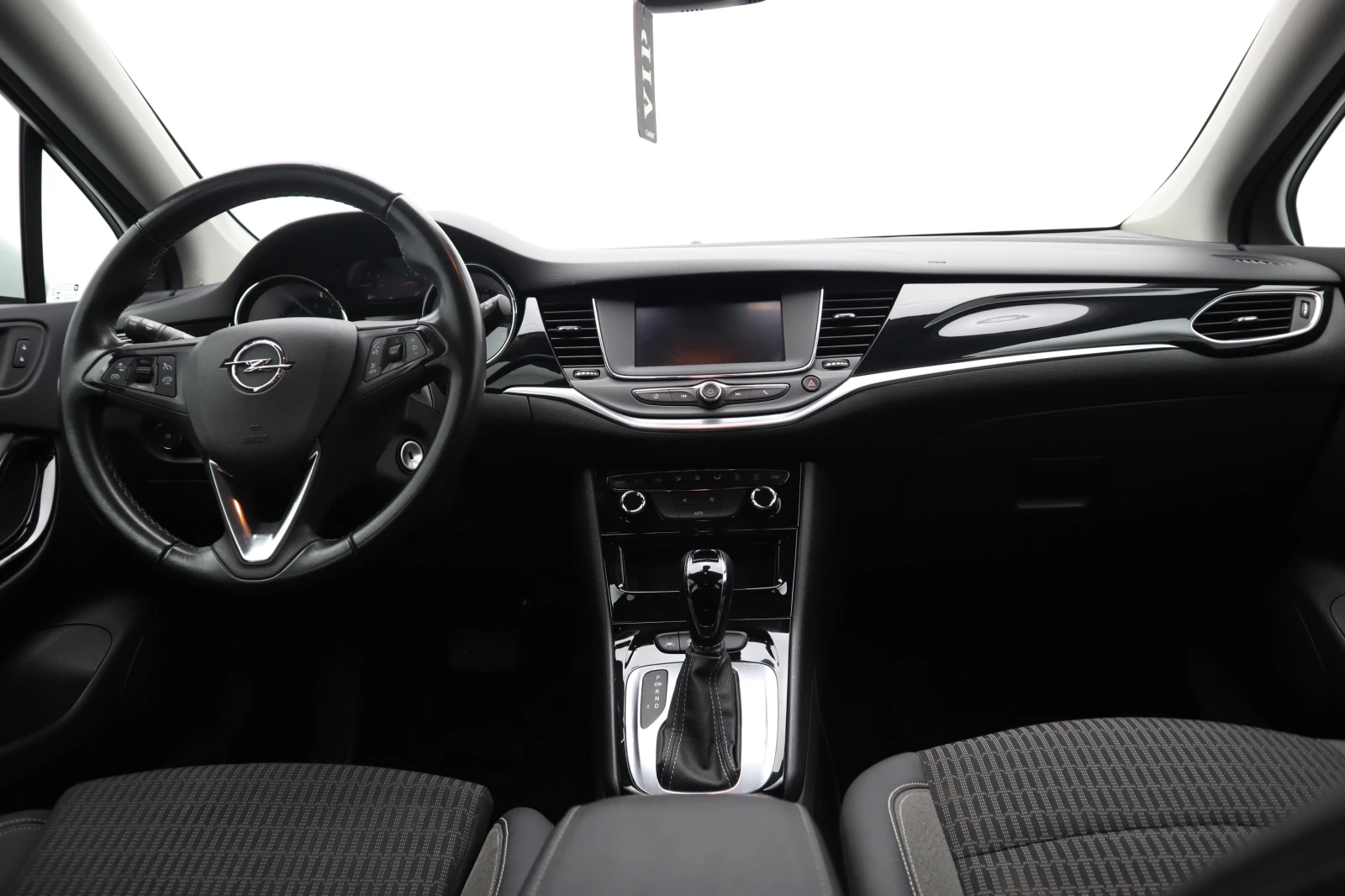 Opel Astra 1.4T, снимка 14 - Автомобили и джипове - 55049870