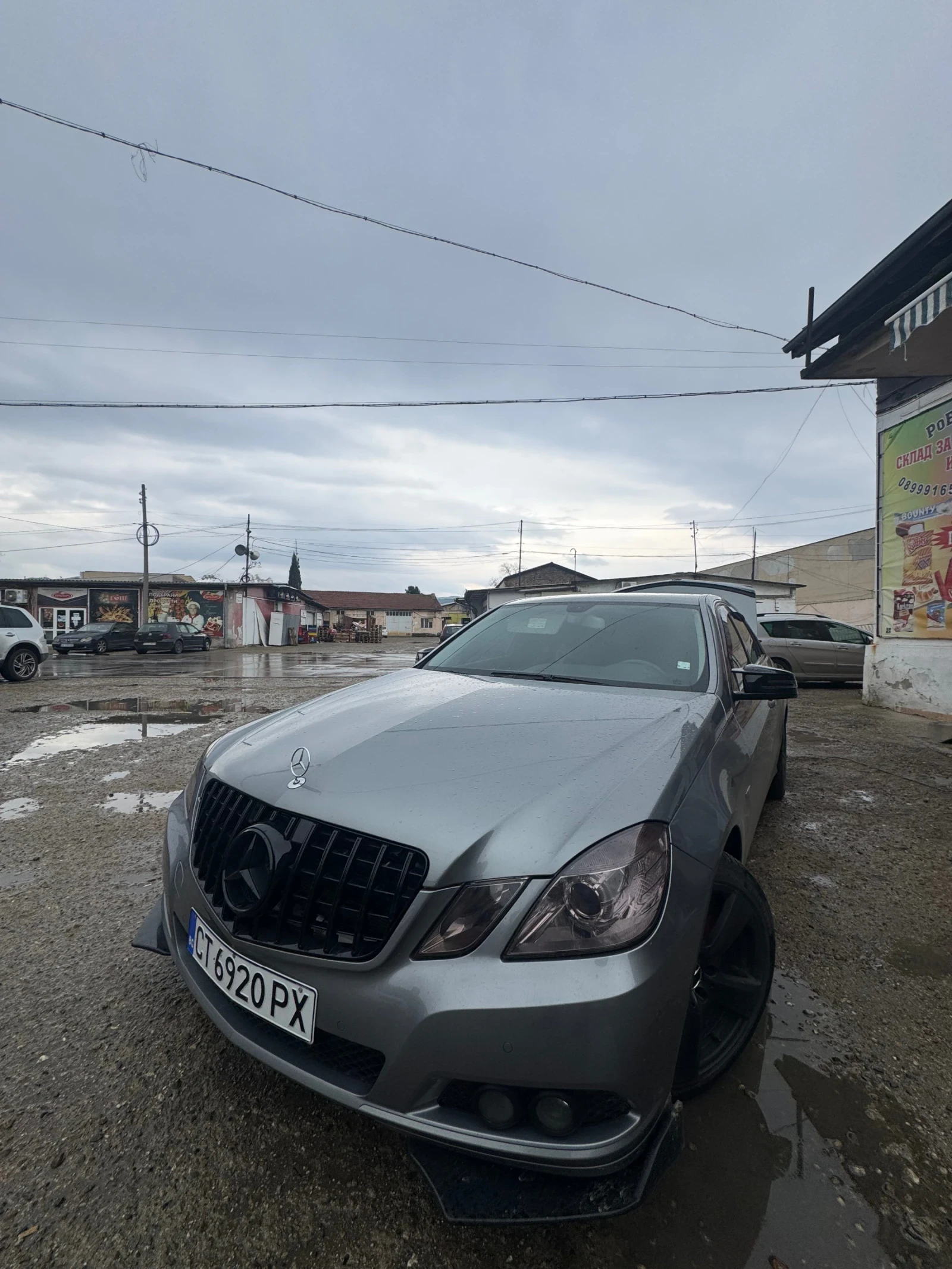 Mercedes-Benz E 220 220, снимка 9 - Автомобили и джипове - 55193346