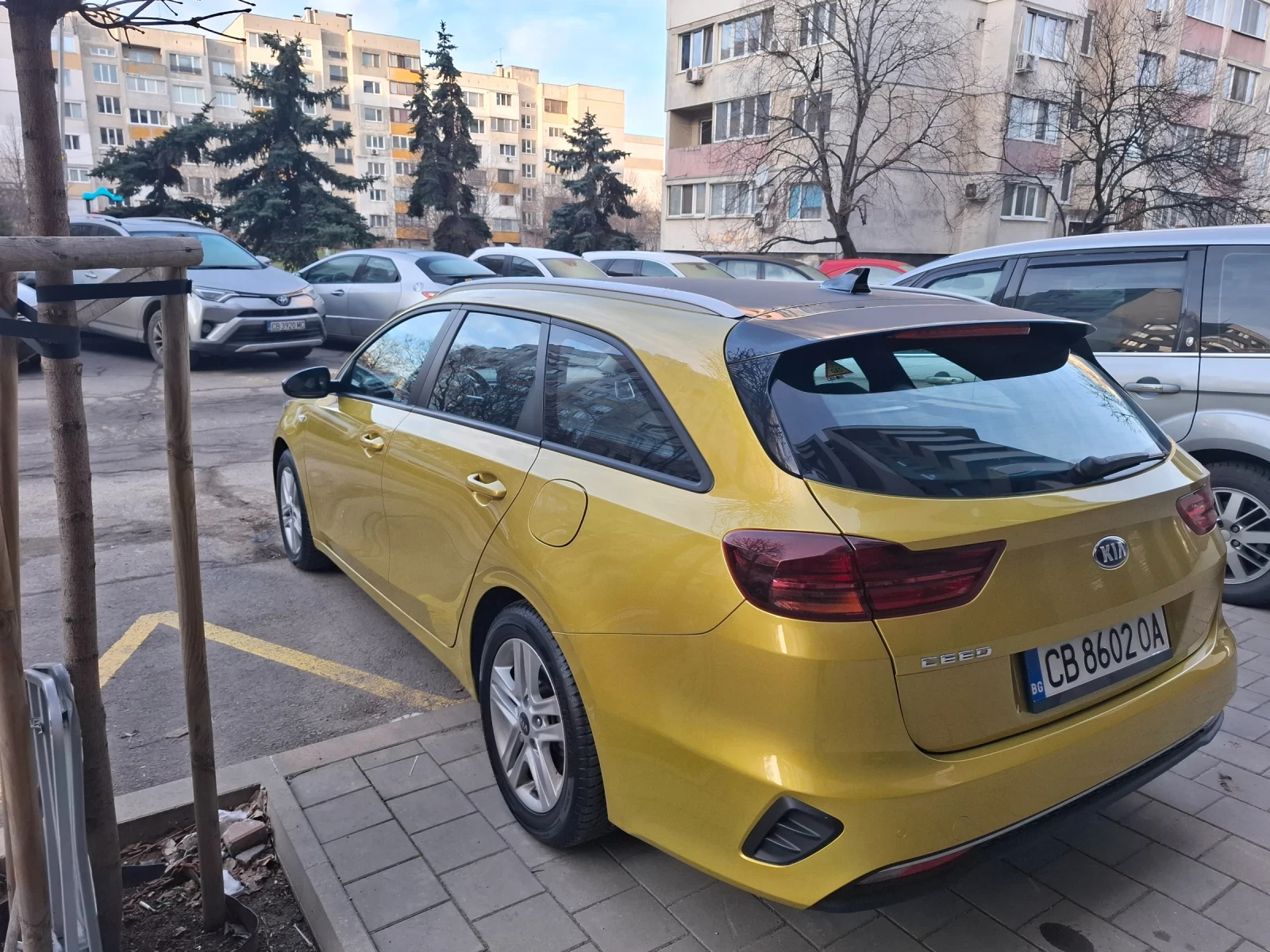 Kia Ceed 1.4, снимка 3 - Автомобили и джипове - 55803106