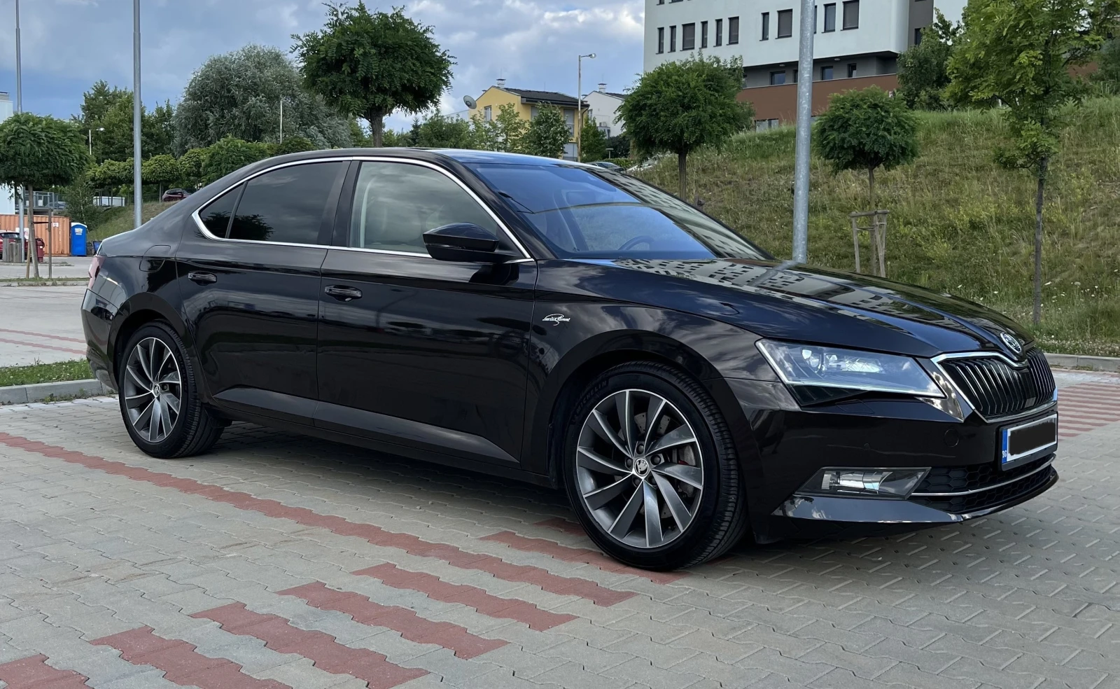 Skoda Superb  L&K 2.0 TSI 280hp 4x4 , снимка 6 - Автомобили и джипове - 56304425