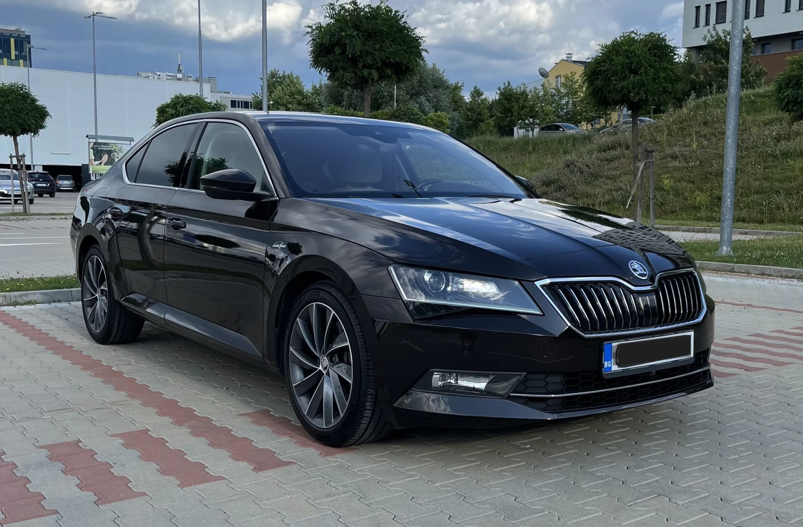 Skoda Superb  L&K 2.0 TSI 280hp 4x4 , снимка 7 - Автомобили и джипове - 56304425