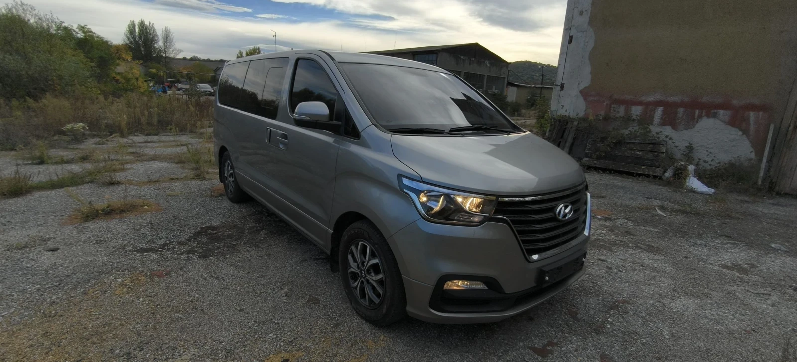 Hyundai Starex Grand Starex  8+ 1����� | Mobile.bg � ����������� 3