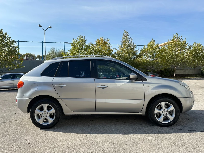 Renault Koleos 2.0DCI 150к.с. Автоматик/Всички Екстри , снимка 5 - Автомобили и джипове - 47717200